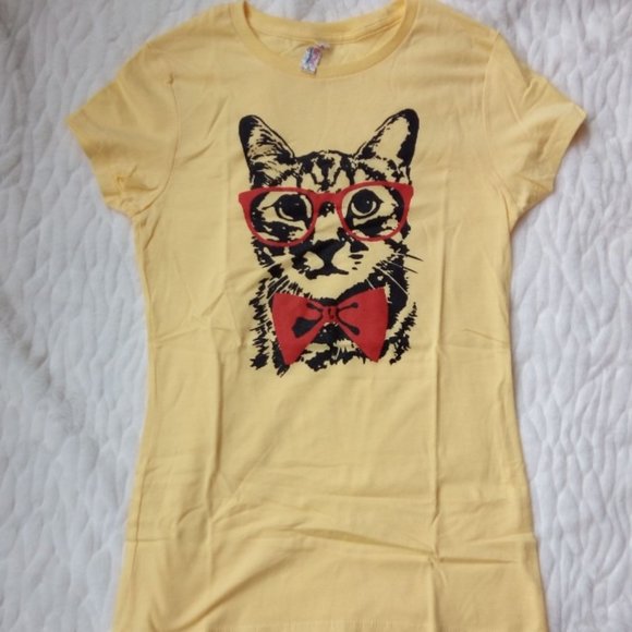 Purr-fect Score Tee S M L 2 colurs - Picture 4 of 4